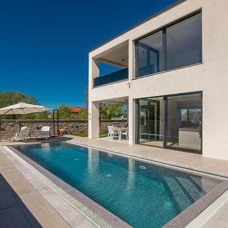 Luxury Villa Weiss - Malinska - Heated Pool - Central Floor Heating In Winter Dış mekan fotoğraf